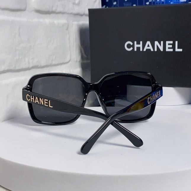 SQUARE SUNGLASSES 638932 IN BLACK ACETATE