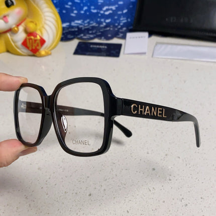 SQUARE SUNGLASSES 638934 IN BLACK ACETATE