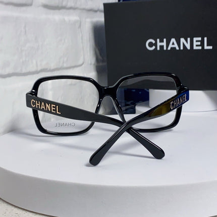 SQUARE SUNGLASSES 638934 IN BLACK ACETATE