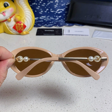 OVAL SUNGLASSES 640341 IN NUDE ACETATE METAL FRAME