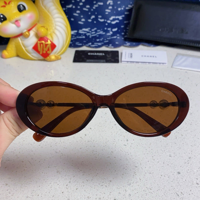 OVAL SUNGLASSES 640342 IN BROWN CLEAR ACETATE METAL FRAME