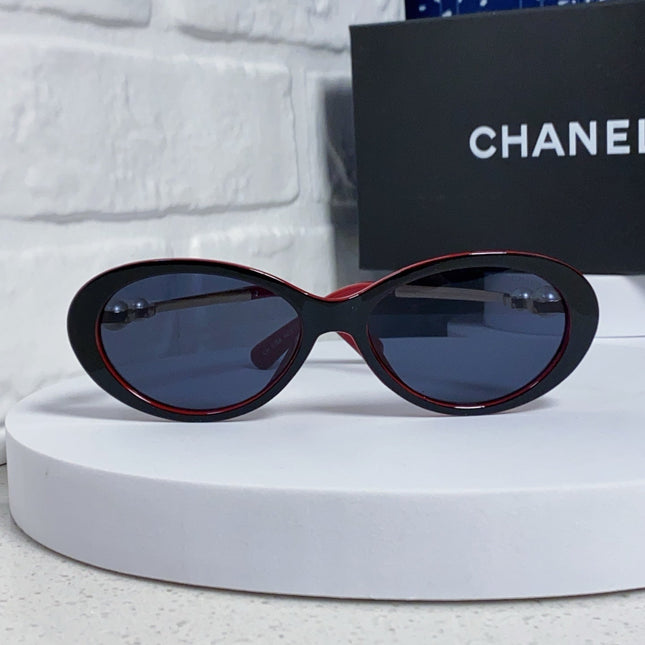 OVAL SUNGLASSES 640344 IN BLACK RED ACETATE METAL FRAME EMBOSSED PEARL
