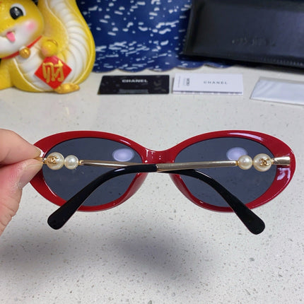 OVAL SUNGLASSES 640344 IN BLACK RED ACETATE METAL FRAME EMBOSSED PEARL