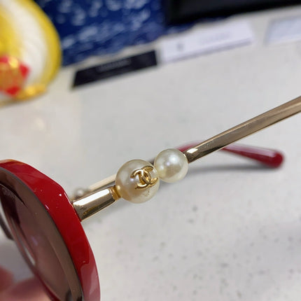 OVAL SUNGLASSES 640344 IN BLACK RED ACETATE METAL FRAME EMBOSSED PEARL