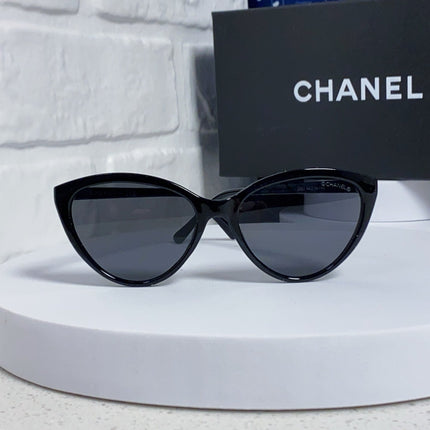 CAT EYE SUNGLASSES CH3393 IN BLACK ACETATE BLACK LENSES