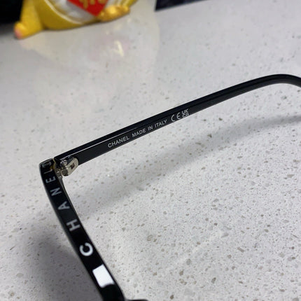 CAT EYE SUNGLASSES CH3393 IN BLACK ACETATE BLACK LENSES