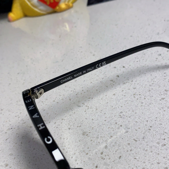 CAT EYE SUNGLASSES CH3393 IN BLACK ACETATE BLACK LENSES