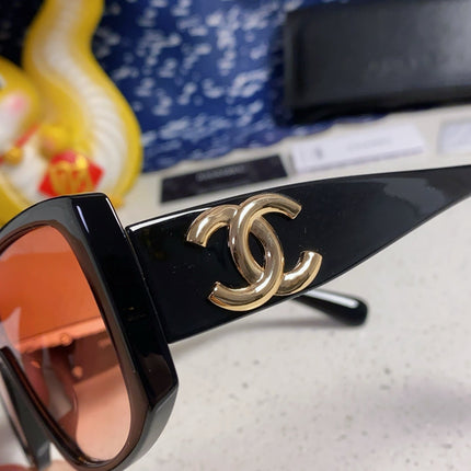 SQUARE SUNGLASSES CH5495 IN BLACK ACETATE ORANGE SMOKE LENSES