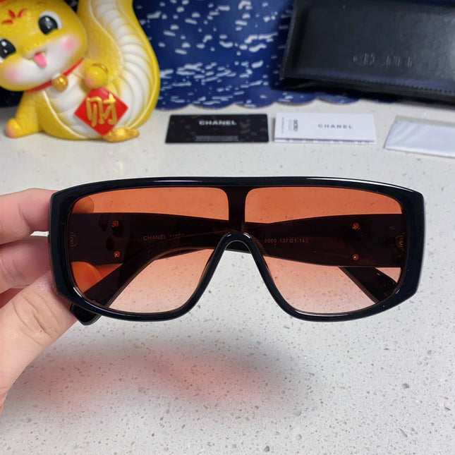 SQUARE SUNGLASSES CH5495 IN BLACK ACETATE ORANGE SMOKE LENSES