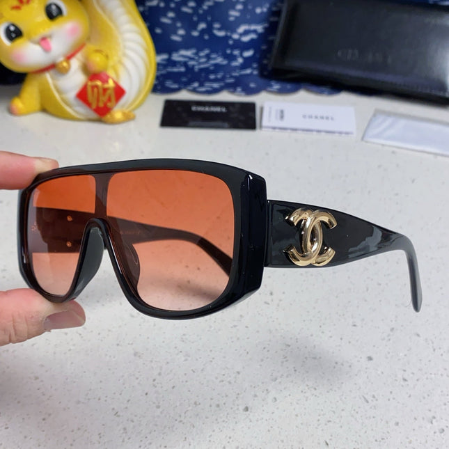 SQUARE SUNGLASSES CH5495 IN BLACK ACETATE ORANGE SMOKE LENSES