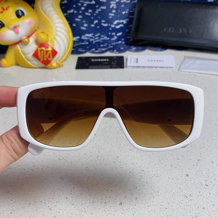 SQUARE SUNGLASSES CH5495 IN WHITE ACETATE BROWN LENSES