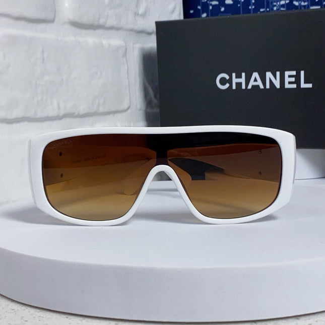 SQUARE SUNGLASSES CH5495 IN WHITE ACETATE BROWN LENSES