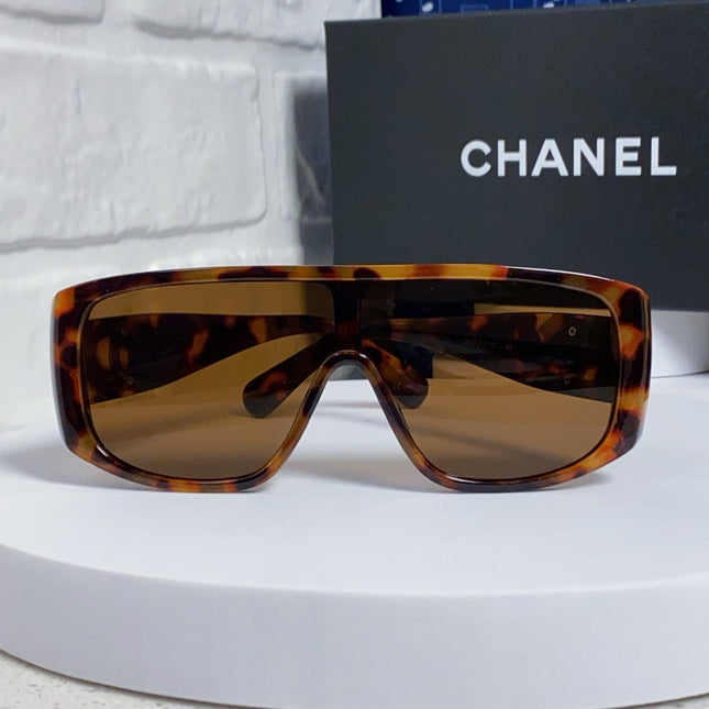 SQUARE SUNGLASSES CH5495 IN HAVANA ACETATE BROWN LENSES