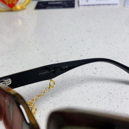 SQUARE SUNGLASSES 641808 IN BLACK OMBRE ORANGE ACETATE GOLD CHAIN