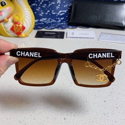 SQUARE SUNGLASSES 641810 IN BROWN ACETATE GOLD CHAIN