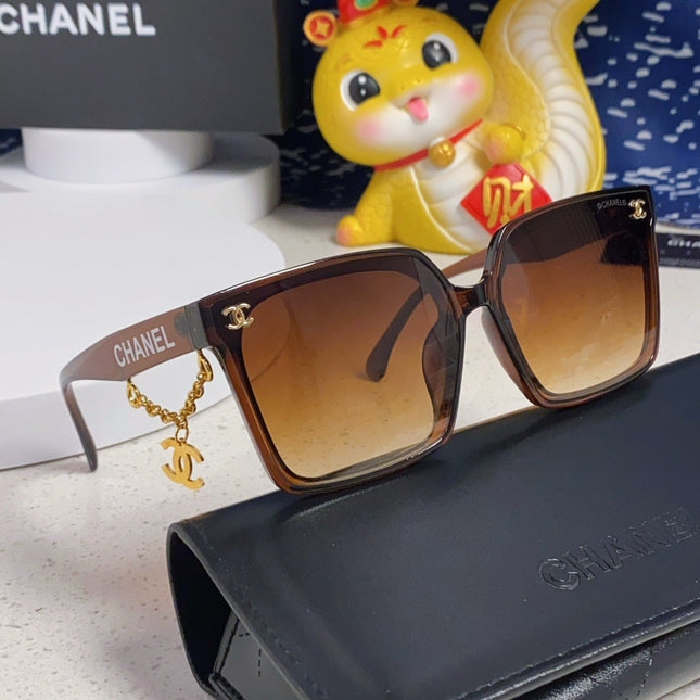 SQUARE SUNGLASSES 641810 IN BROWN ACETATE GOLD CHAIN