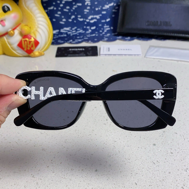 BUTTERFLY SUNGLASSES 641815 IN BLACK ACETATE WHITE METAL LOGO