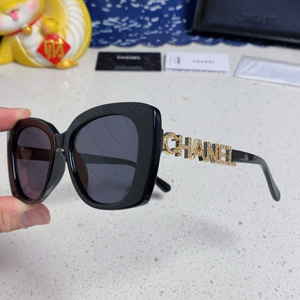 BUTTERFLY SUNGLASSES 641816 IN BLACK ACETATE GOLD METAL LOGO