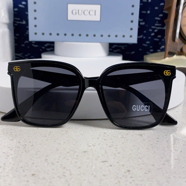 SQUARE FRAME SUNGLASSES 575854 IN BLACK ACETATE