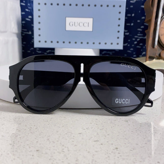 AVIATOR FRAME SUNGLASSES 575853 IN BLACK ACETATE