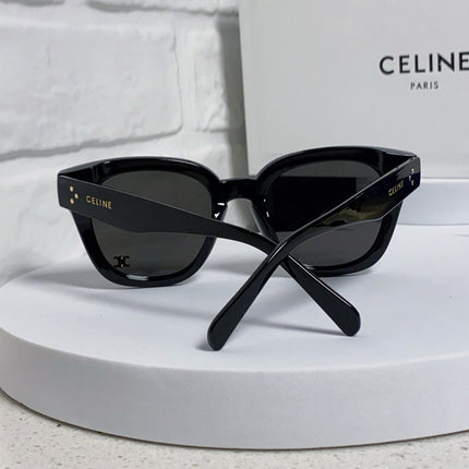 SQUARE SUNGLASS 575845 IN BLACK ACETATE BLACK LENSES
