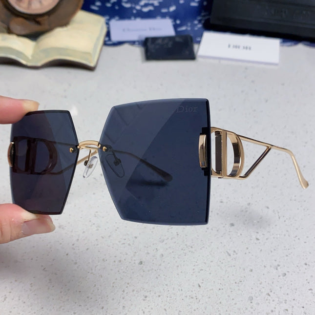 30MONTAIGNE S7U SUNGLASS 578110 IN GOLD METAL GREY LENSES