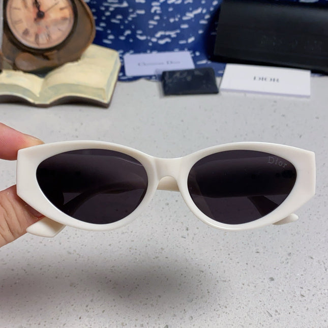 MONTAIGNE SUNGLASS 578113 IN OFF WHITE ACETATE