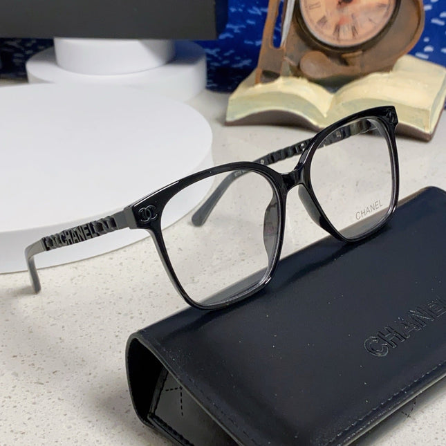 SQUARE SUNGLASSES 632029 IN BLACK ACETATE BLACK LOGO ON FRAME