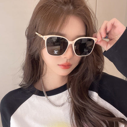 SQUARE SUNGLASSES 632031 IN WHITE ACETATE GOLD METAL