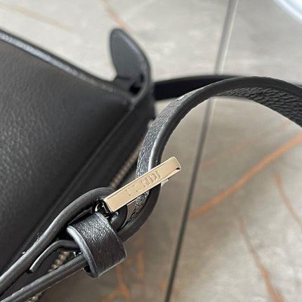 SIMPLY MINI 22 IN BLACK GRAINED CALFSKIN