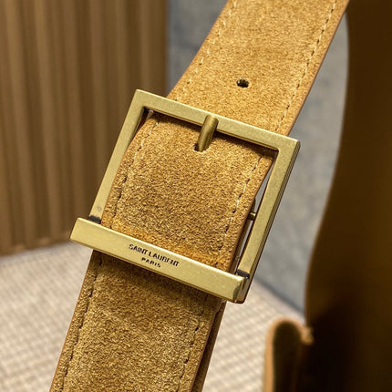 LE 5 À 7 SUPPLE BAG 31 IN PEANUT BROWN SUEDE