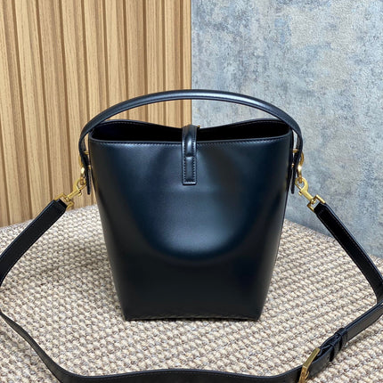 LE 37 SMALL BUCKET BAG 20 IN BLACK CALFSKIN GOLD HARDWARE