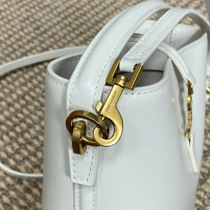 LE 37 MINI BUCKET BAG 15 IN WHITE CALFSKIN GOLD HARDWARE