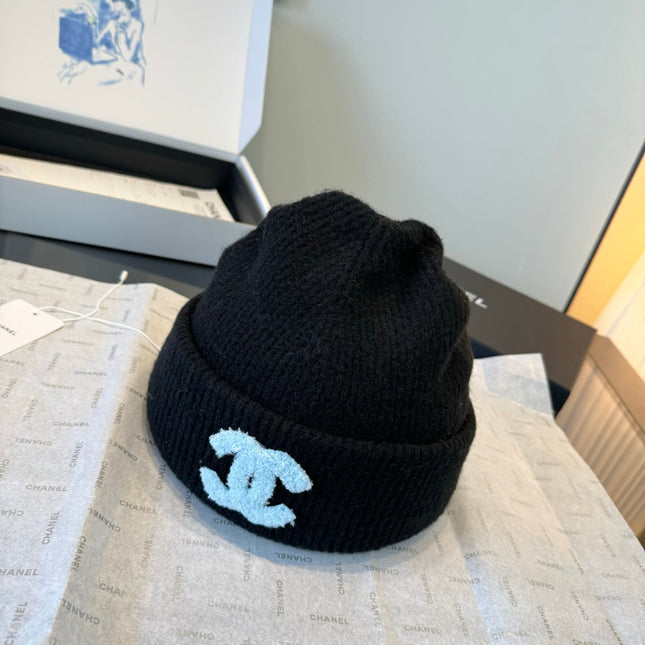 BEANIE HAT IN BLACK WOOL 905241