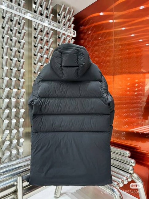 MONCLER 25S COAT IN BLACK 050