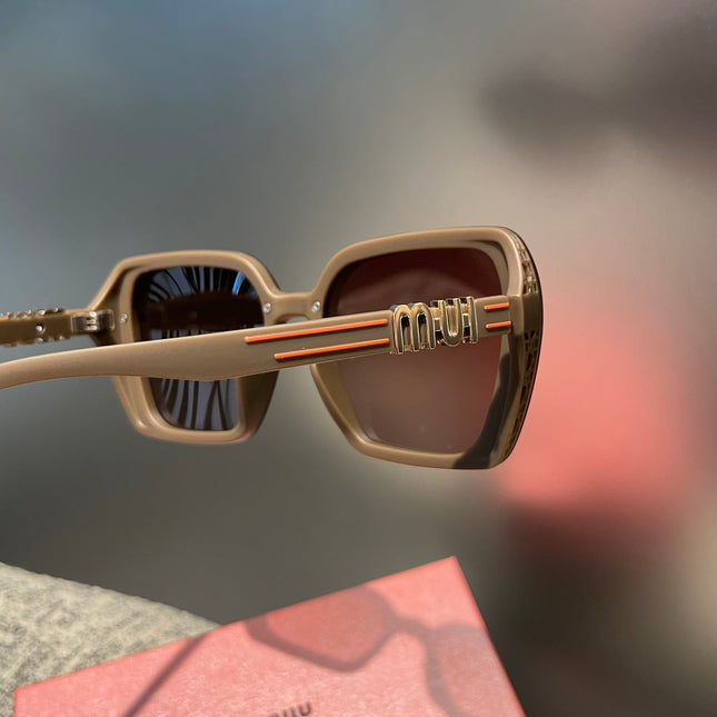 RUNWAY SQUARE SUNGLASSES 513099 IN BROWN ACETATE