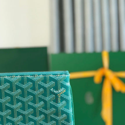 SÉNAT MGM POUCH 40 IN GREEN GOYARDINE CANVAS