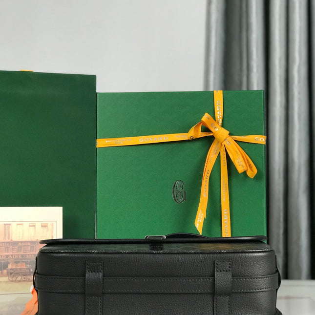 BELVEDERE MM BAG 28 IN BLACK GOYARDINE CANVAS AND CALFSKIN