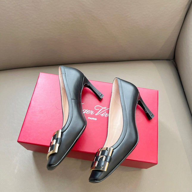 TROMPETTE BALLERINAS PUMPS IN BLACK SHINY CALFSKIN GOLD BUCKLE