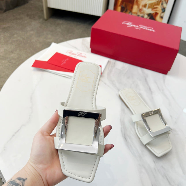 VIV' BY THE SEA MULES IN WHITE CALFSKIN SILVER BUCKLE