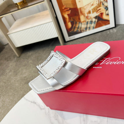 VIV' BY THE SEA MULES IN SILVER CALFSKIN CRYSTAL BUCKLE