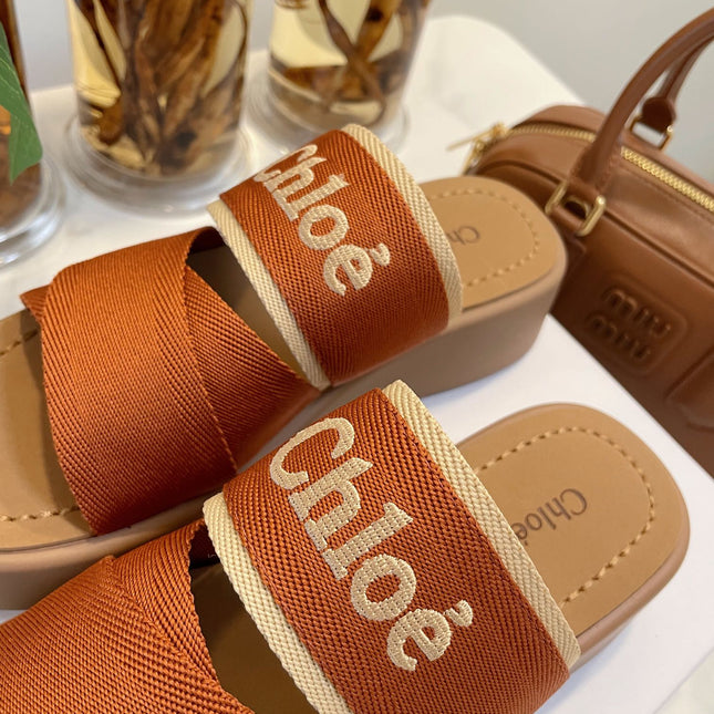 CHLOÉ WOODY WEDGE SANDALS IN BRONZE BROWN CANVAS WITH CIDER BROWN RUBBER SOLE