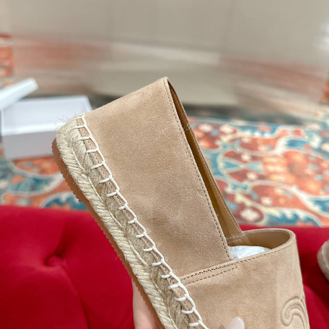 ESPADRILLES BEIGE SUEDE EMBOSSED LOGO