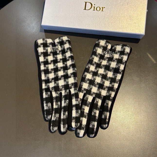 PLAID GLOVES IN BLACK MIX WHITE WOOL 405940