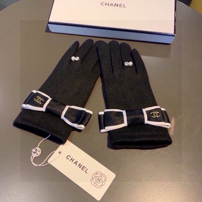 CC GLOVES IN BLACK WOOL WITH BOW 463857