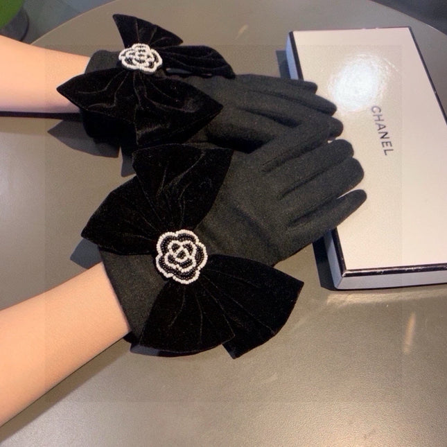 GLOVES IN BLACK WOOL WITH LARGE BOW 464996