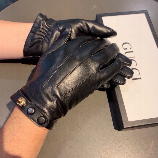 GLOVES WITH DOUBLE BUTTONS IN BLACK LAMBSKIN AND FLEECE LINING 465013