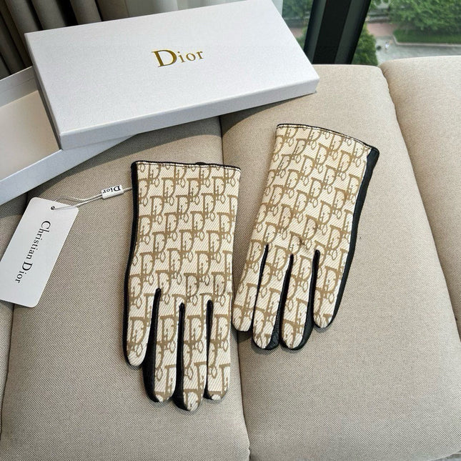 TOUCHSCREEN GLOVES IN BLACK LAMBSKIN AND BEIGE MONOGRAM JACQUARD FABRIC 465791