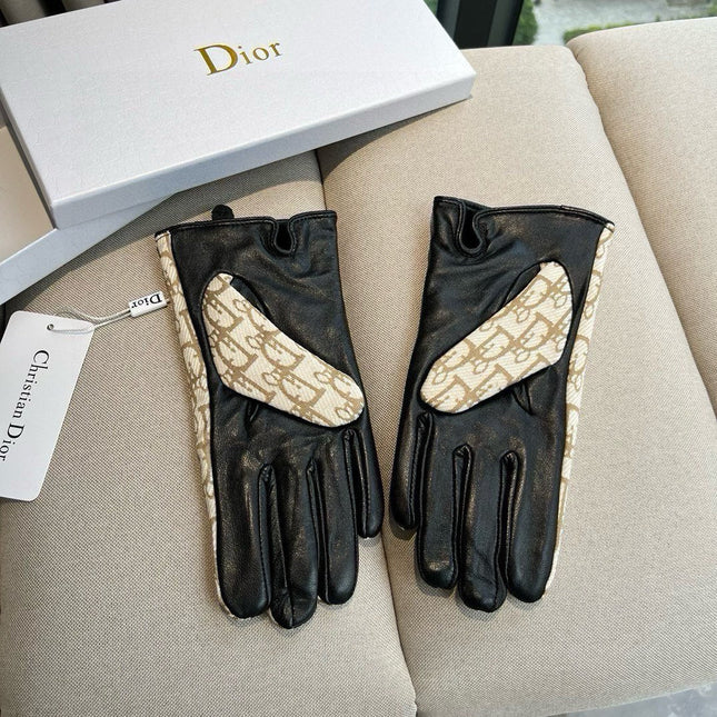 TOUCHSCREEN GLOVES IN BLACK LAMBSKIN AND BEIGE MONOGRAM JACQUARD FABRIC 465791