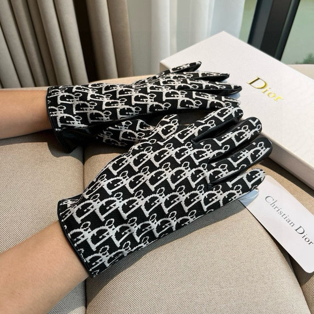 TOUCHSCREEN GLOVES IN BLACK MIX WHITE LAMBSKIN AND MONOGRAM JACQUARD FABRIC 465792